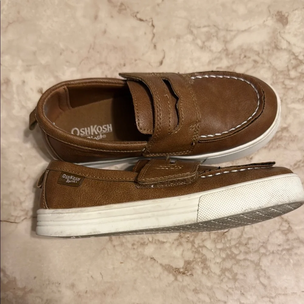 Previously loved toddler boys size 12 dress shoes OshKosh B’gosh and Carter’s - Picture 3 of 6